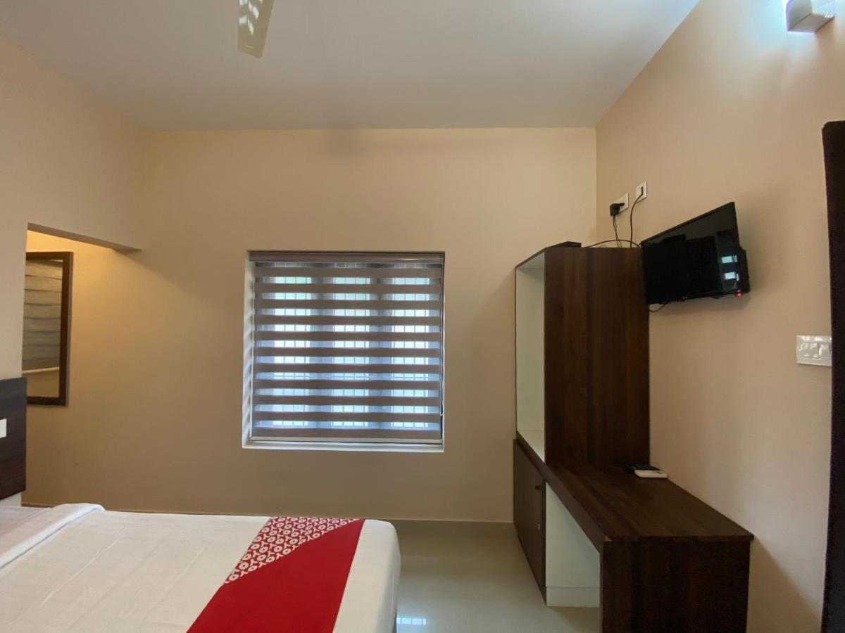 La Mer Inn Kozhikode Bagian luar foto