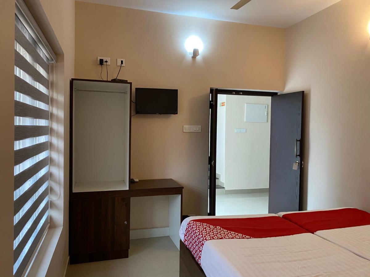 La Mer Inn Kozhikode Bagian luar foto