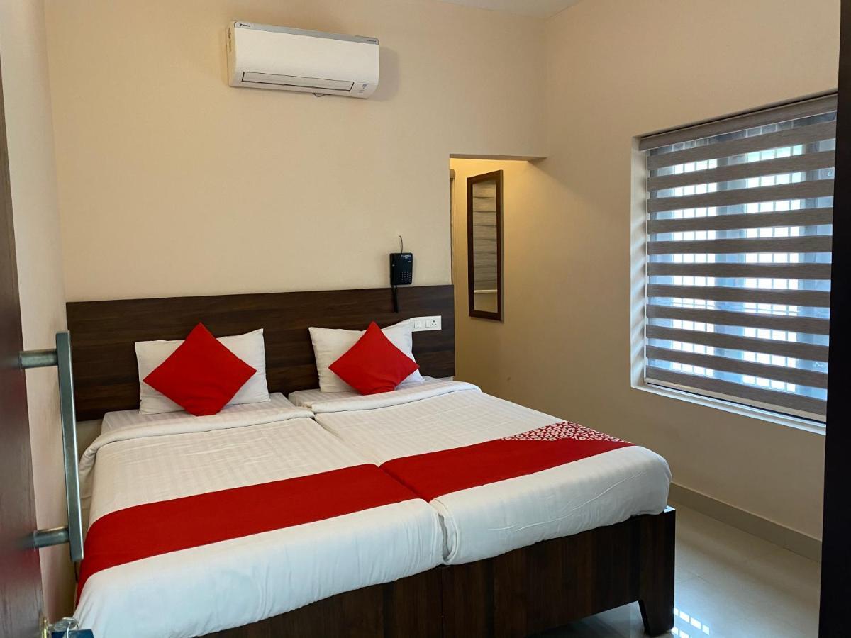 La Mer Inn Kozhikode Bagian luar foto